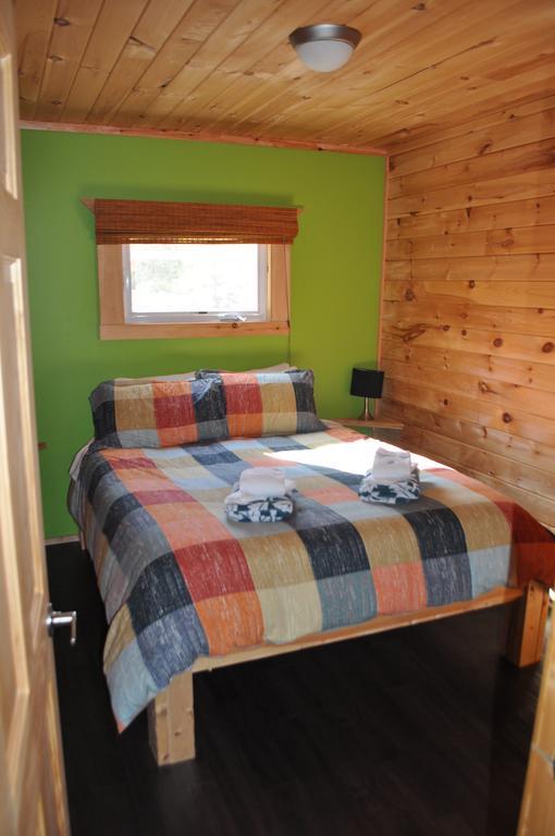 The Sleeping Moose Cottage Birch Plain Exteriör bild